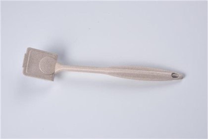 Krtača za čiščenje plastike